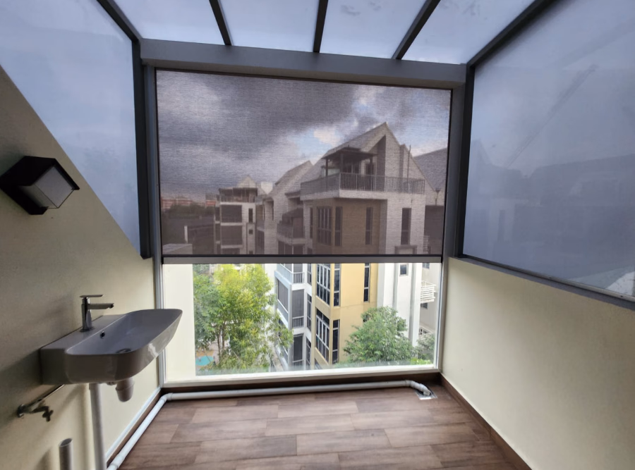 Roof & Pergola Zip Blind